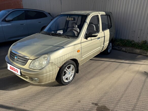 2006 BYD Flyer, золотистый, 105000 рублей - вид 3