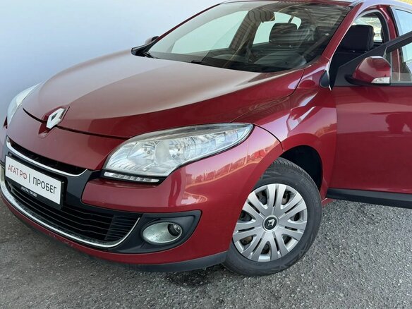 2013 Renault Megane III Рестайлинг, красный, 850000 рублей - вид 24