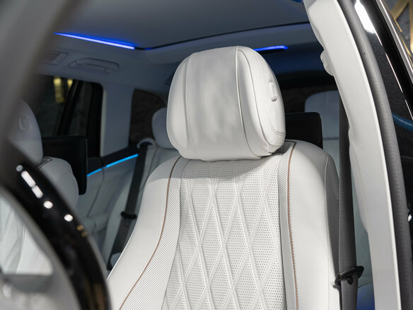 2025 Mercedes-Benz Maybach GLS 600 I Рестайлинг, чёрный, 29490000 рублей - вид 15
