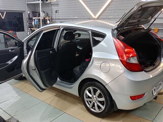 2014 Hyundai Solaris I, серый, 750000 рублей, вид 4
