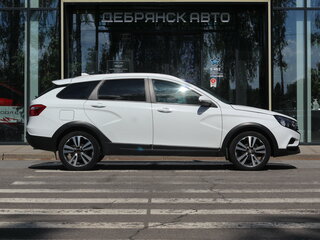 2019 Lada (ВАЗ) Vesta SW Cross I, белый, 970000 рублей, вид 4