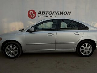 2011 Volvo S40 II Рестайлинг, серебристый, 630000 рублей, вид 2