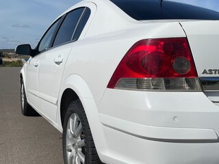 2012 Opel Astra H Рестайлинг, белый, 420000 рублей, вид 3