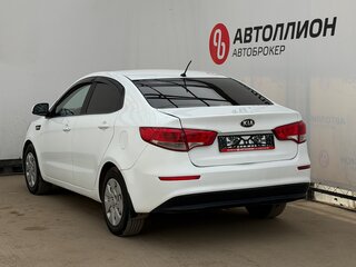 2015 Kia Rio III Рестайлинг, белый, 730000 рублей, вид 2