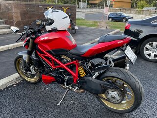 2012 Ducati Streetfighter, красный, 599000 рублей, вид 3