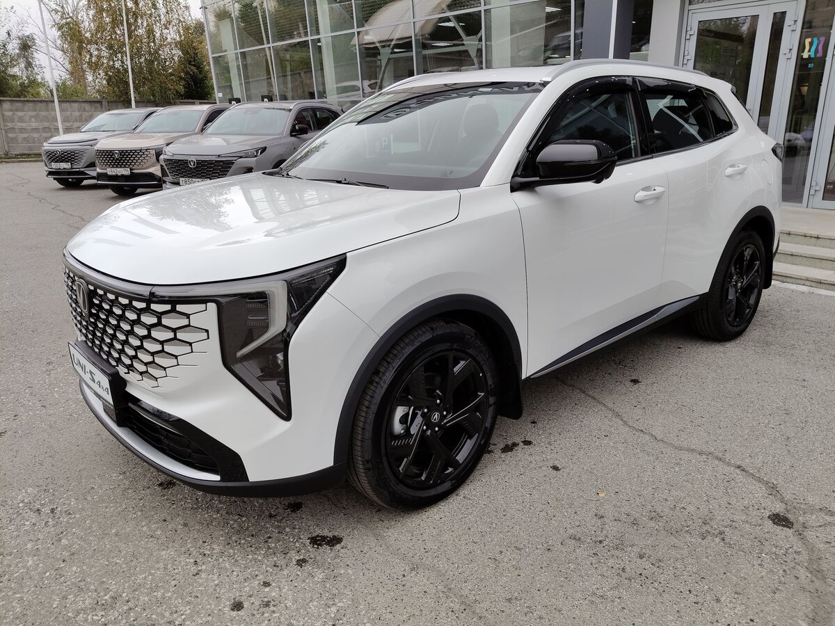 Открыть фотографии: Changan UNI-S I Рестайлинг