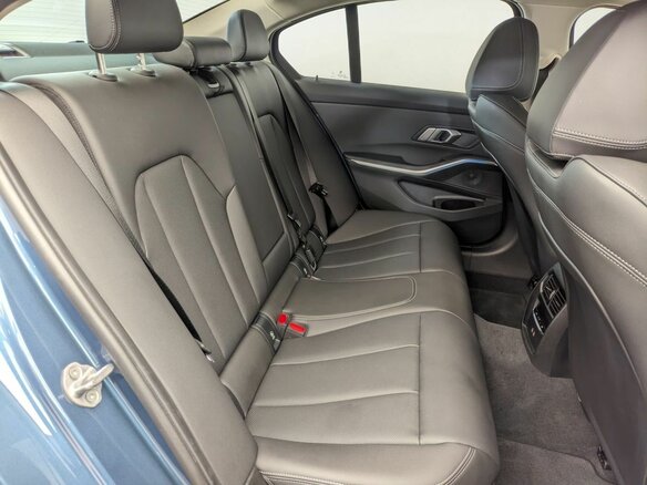 2025 BMW 3 серии 320i VII (G2x) Рестайлинг 2, синий, 5780000 рублей - вид 12