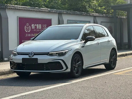 Volkswagen Golf VIII