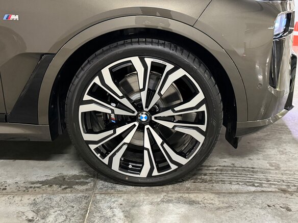 2026 BMW X7 40d I (G07) Рестайлинг, коричневый, 17990000 рублей - вид 7
