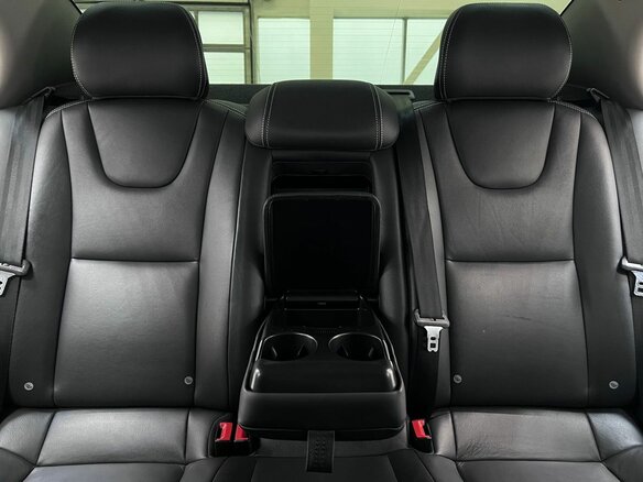 2016 Volvo S60 II Рестайлинг, серебристый, 1350000 рублей - вид 16