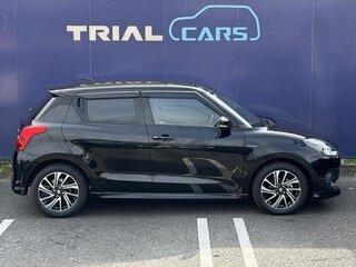 2023 Suzuki Swift V Рестайлинг, чёрный, 1100000 рублей, вид 2