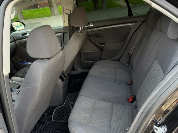 2009 Volkswagen Jetta V, чёрный - вид 6