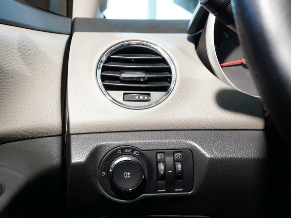 2013 Chevrolet Cruze I Рестайлинг, серый - вид 17