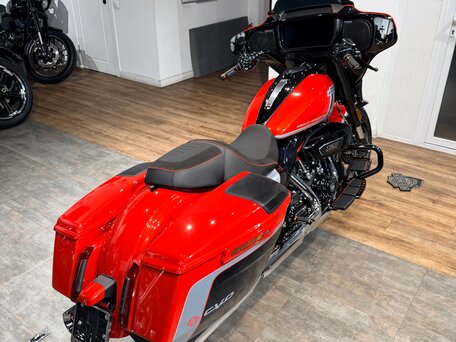 2024 Harley-Davidson CVO Street Glide, оранжевый, 4499000 рублей, вид 5