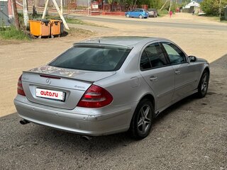 2003 Mercedes-Benz E-Класс 240 III (W211, S211), серебристый, 300000 рублей, вид 4