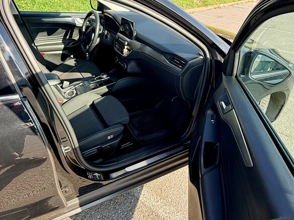 2020 Ford Focus Active IV, чёрный, 1730000 рублей - вид 15