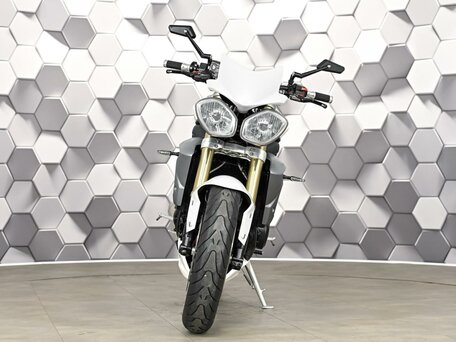 2013 Triumph Street Triple, белый, 517000 рублей, вид 5