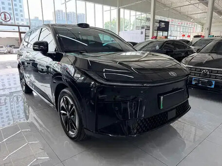 2025 Toyota bZ3X 58.3 kWh, чёрный, 2620000 рублей, вид 3
