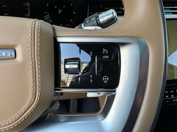 2022 Land Rover Range Rover P530 MHEV V, белый, 18990000 рублей - вид 17
