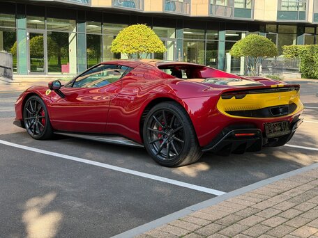 2023 Ferrari 296 GTB, красный, 28950000 рублей, вид 3