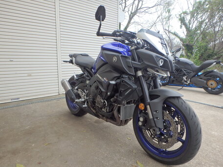 2017 Yamaha MT-10, синий, 1280000 рублей, вид 1