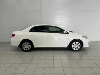 2012 Toyota Corolla X (E140, E150) Рестайлинг, белый, 985000 рублей, вид 4