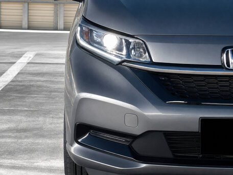 2023 Honda Freed II Рестайлинг, серый, 1365000 рублей, вид 3