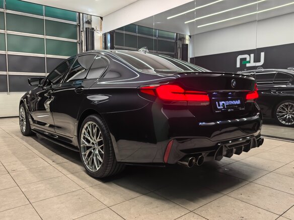 2021 BMW 5 серии 530e VII (G30/G31/G38) Рестайлинг, чёрный, 4800000 рублей - вид 3