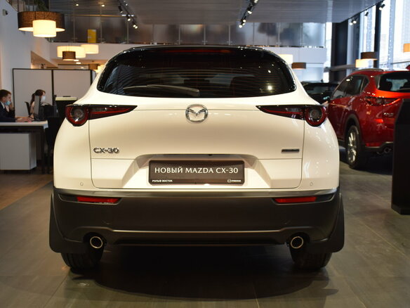 2026 Mazda CX-30 I, белый - вид 3