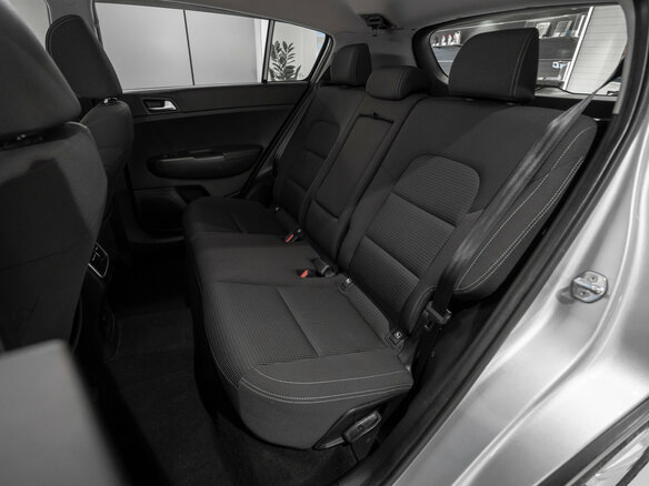 2018 Kia Sportage IV, серебристый, 2095000 рублей - вид 11