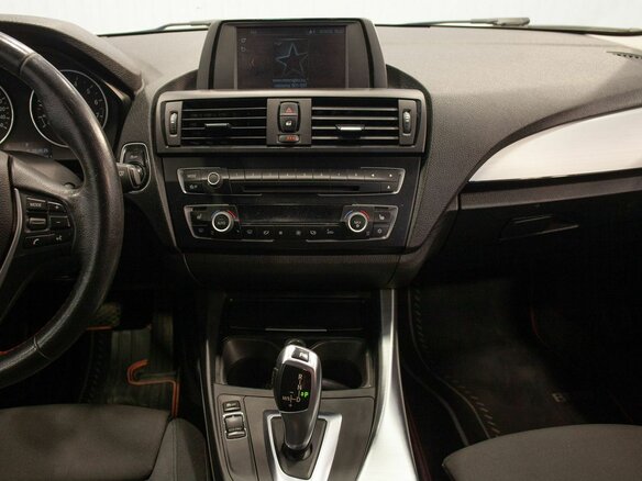 2012 BMW 1 серии 118i II (F20/F21), белый, 1295000 рублей - вид 27