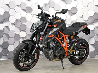 2016 KTM 1290 Super Duke R, чёрный, 927000 рублей, вид 2
