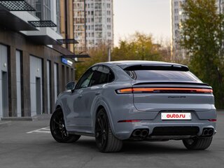 2025 Porsche Cayenne GTS Coupé III Рестайлинг, серый, 20300000 рублей, вид 4