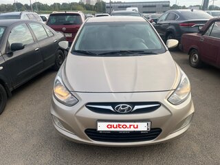 2011 Hyundai Solaris I, бежевый, 589000 рублей, вид 3