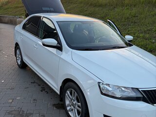 2018 Skoda Rapid I Рестайлинг, белый, 1070000 рублей, вид 3