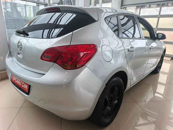 2010 Opel Astra J, серебристый, 430000 рублей - вид 4