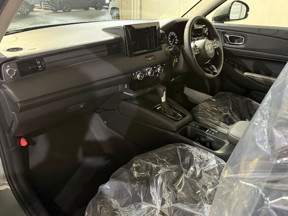 2026 Honda Vezel II Рестайлинг, белый, 1980000 рублей - вид 10