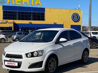 2014 Chevrolet Aveo II, белый, 735000 рублей, вид 3