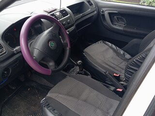 2007 Skoda Fabia II, белый, 300000 рублей, вид 5