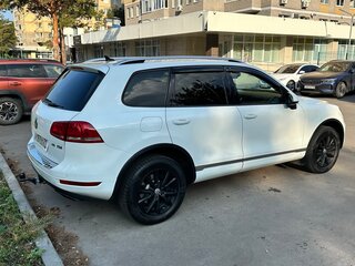 2013 Volkswagen Touareg II, белый, 2200000 рублей, вид 5