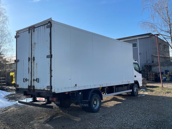 2011 Fuso (Mitsubishi) Canter, белый, 1390000 рублей - вид 2