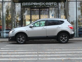 2013 Nissan Qashqai I Рестайлинг, серебристый, 1150000 рублей, вид 2
