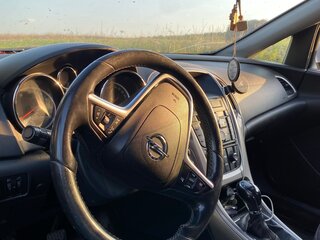 2011 Opel Astra J, белый, 360000 рублей, вид 2