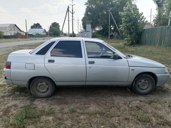 2001 Lada (ВАЗ) 2110, серебристый, 130000 рублей - вид 1