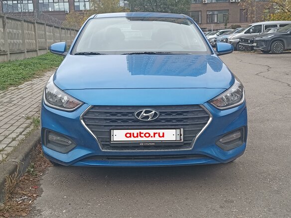 2018 Hyundai Solaris II, синий, 1700000 рублей - вид 1
