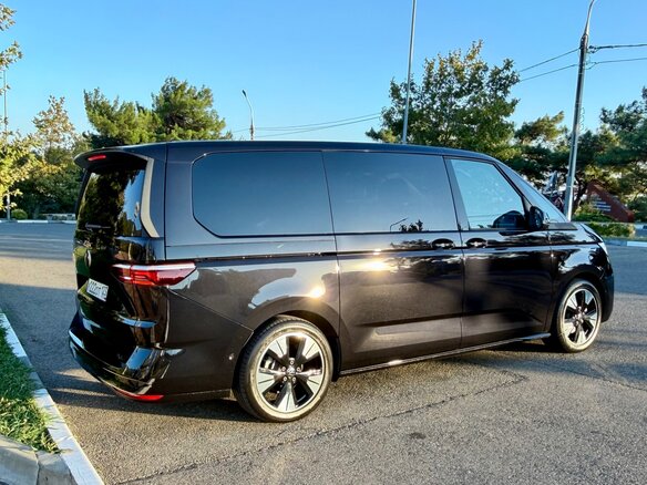 2025 Volkswagen Multivan Long T7, чёрный - вид 4
