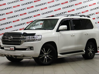 2016 Toyota Land Cruiser 200 Series Рестайлинг 2, белый, 5465750 рублей, вид 1