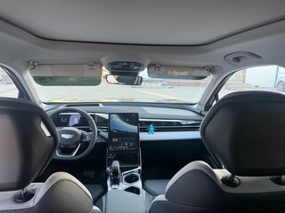 2024 Geely Atlas II, зелёный, 2600000 рублей, вид 3