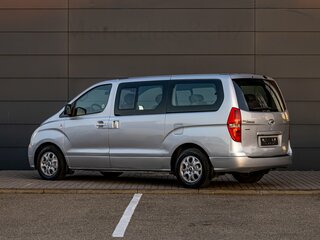 2010 Hyundai Grand Starex I, серый, 1995000 рублей, вид 4