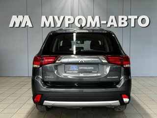 2017 Mitsubishi Outlander III Рестайлинг 2, серый, 1890000 рублей, вид 3